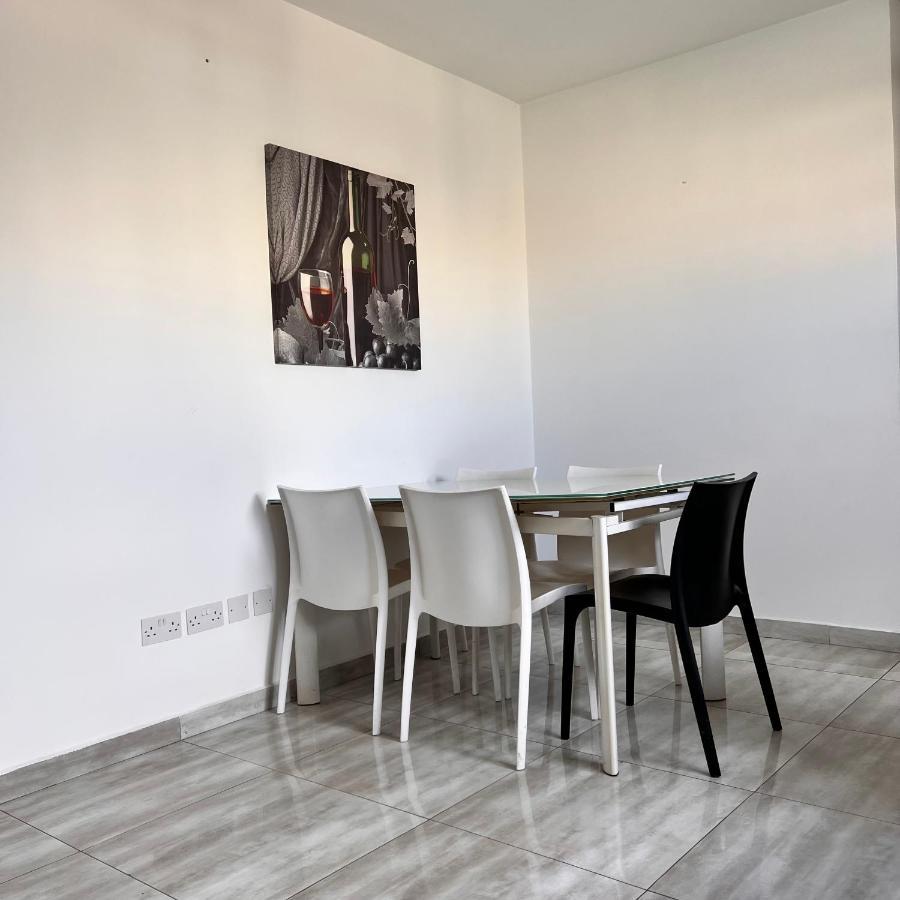 F3 Room 3, Private Room Two Single Beds Shared Bathroom Msida Zewnętrze zdjęcie